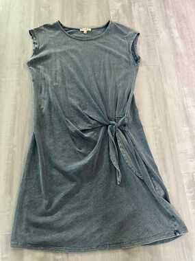 Jane and Delancey Heathered Blue Denim T-Shirt Dress with Waist Tie